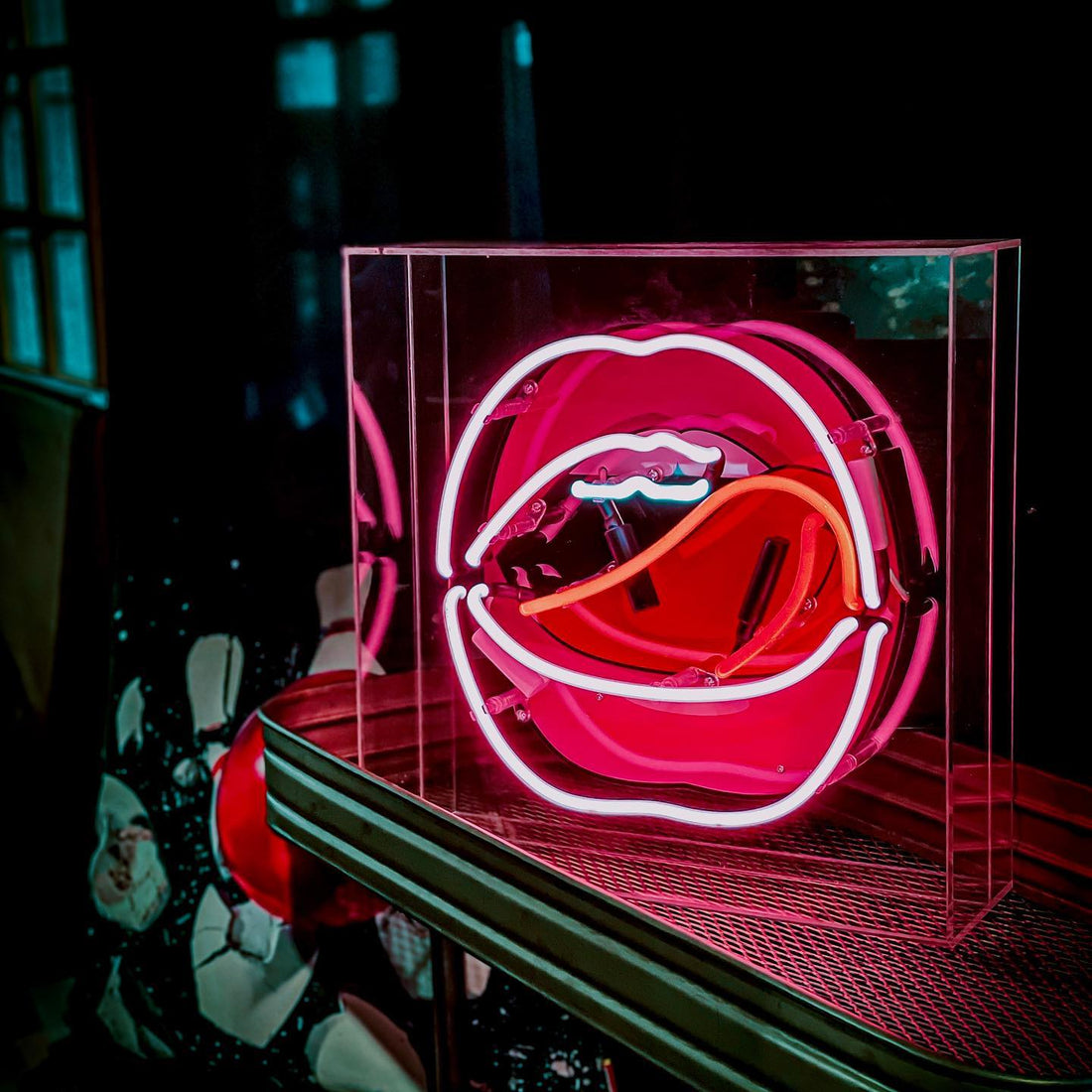 'Mouth' with Graphic Glass Neon Sign