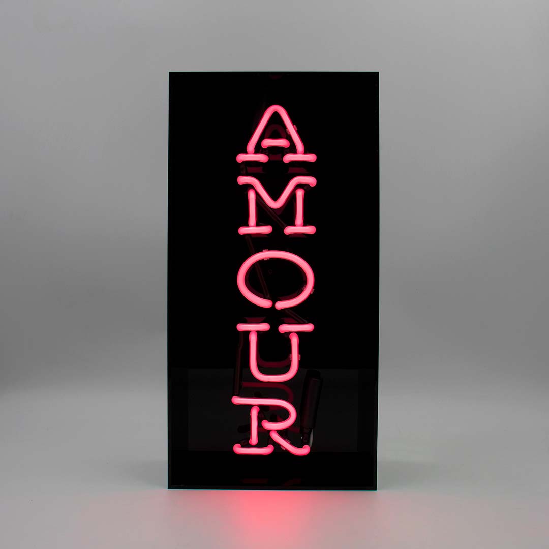 Enseigne néon en verre  'Amour' - Boîte Acrylique noir - à venir