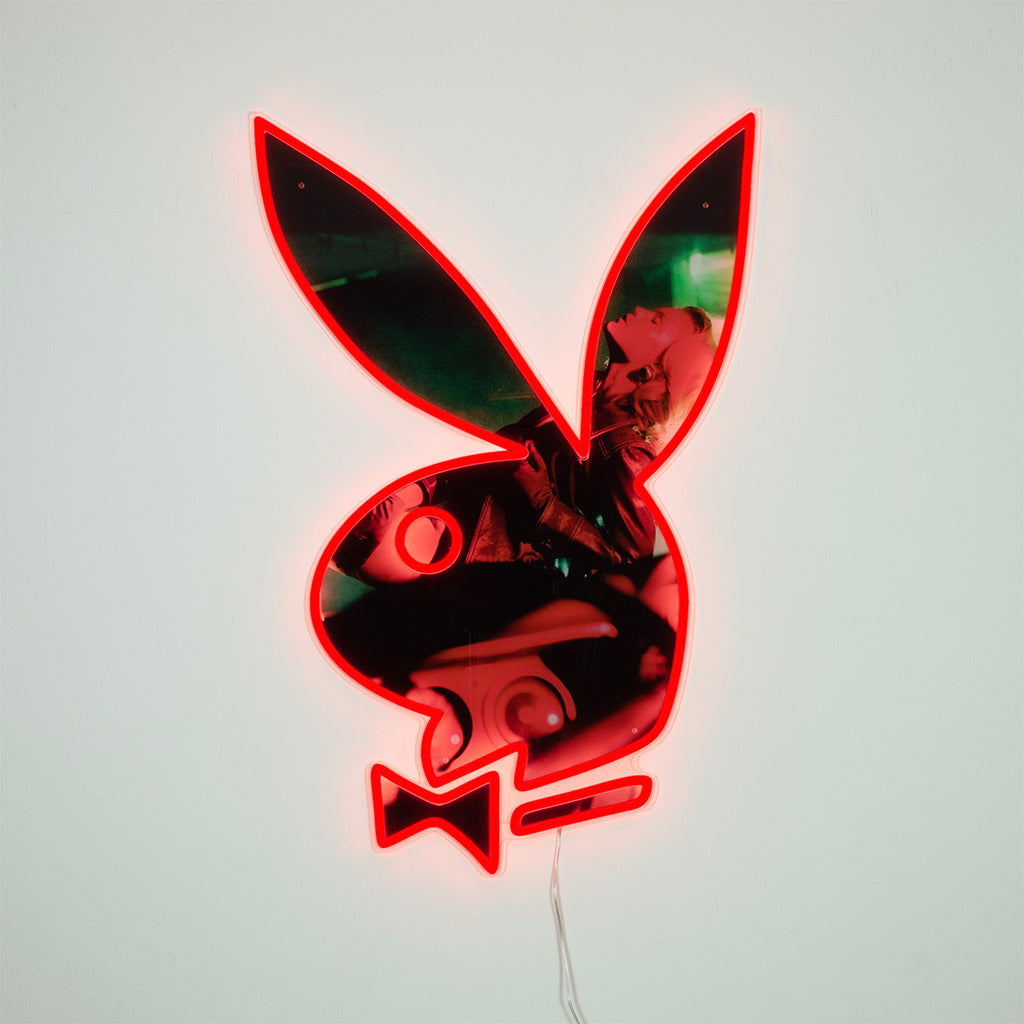 Playboy X Locomocean - Collage Playboy Bunny LED da montare a parete (in pre-ordine)
