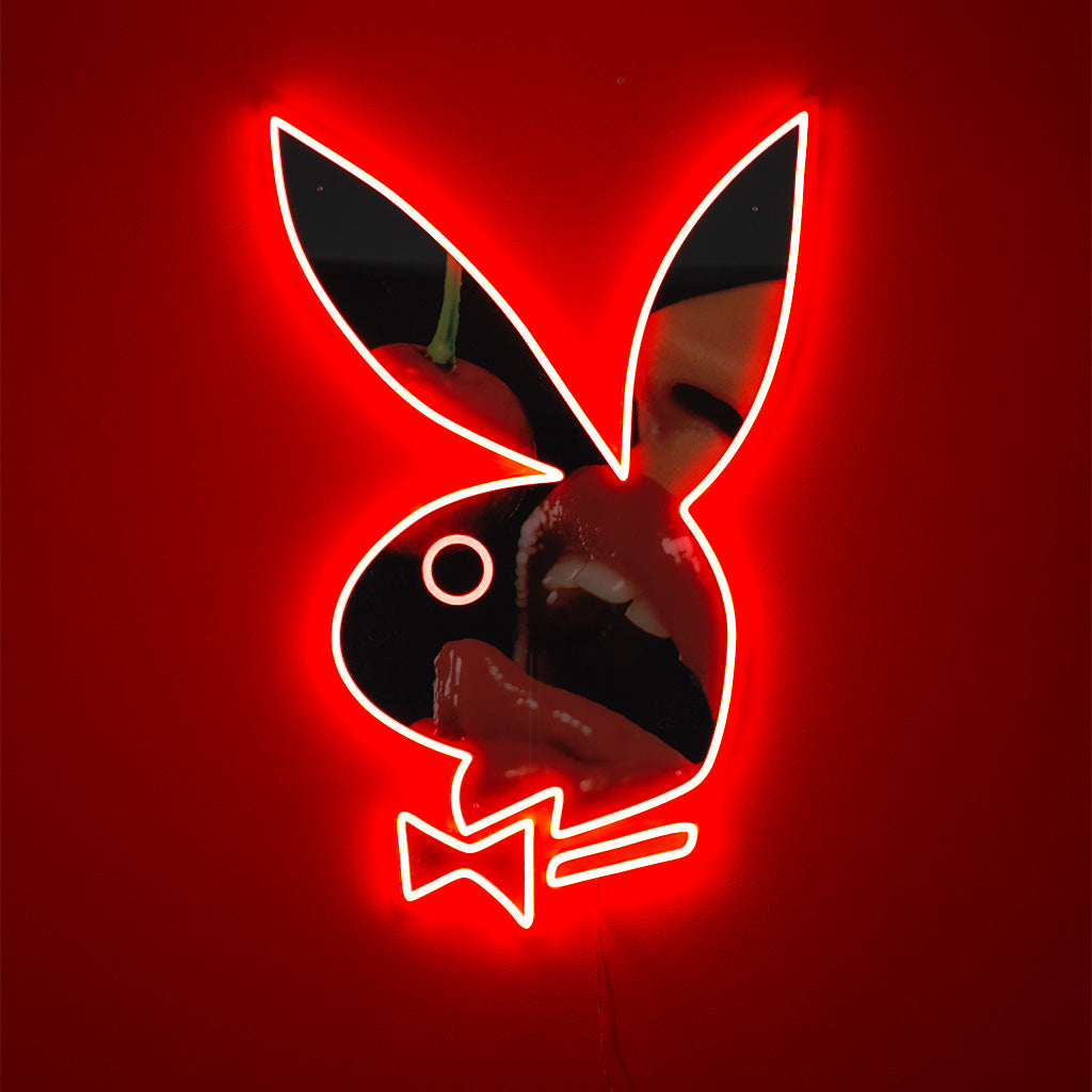 Playboy X Locomocean - Collage Playboy Bunny LED da montare a parete (in pre-ordine)