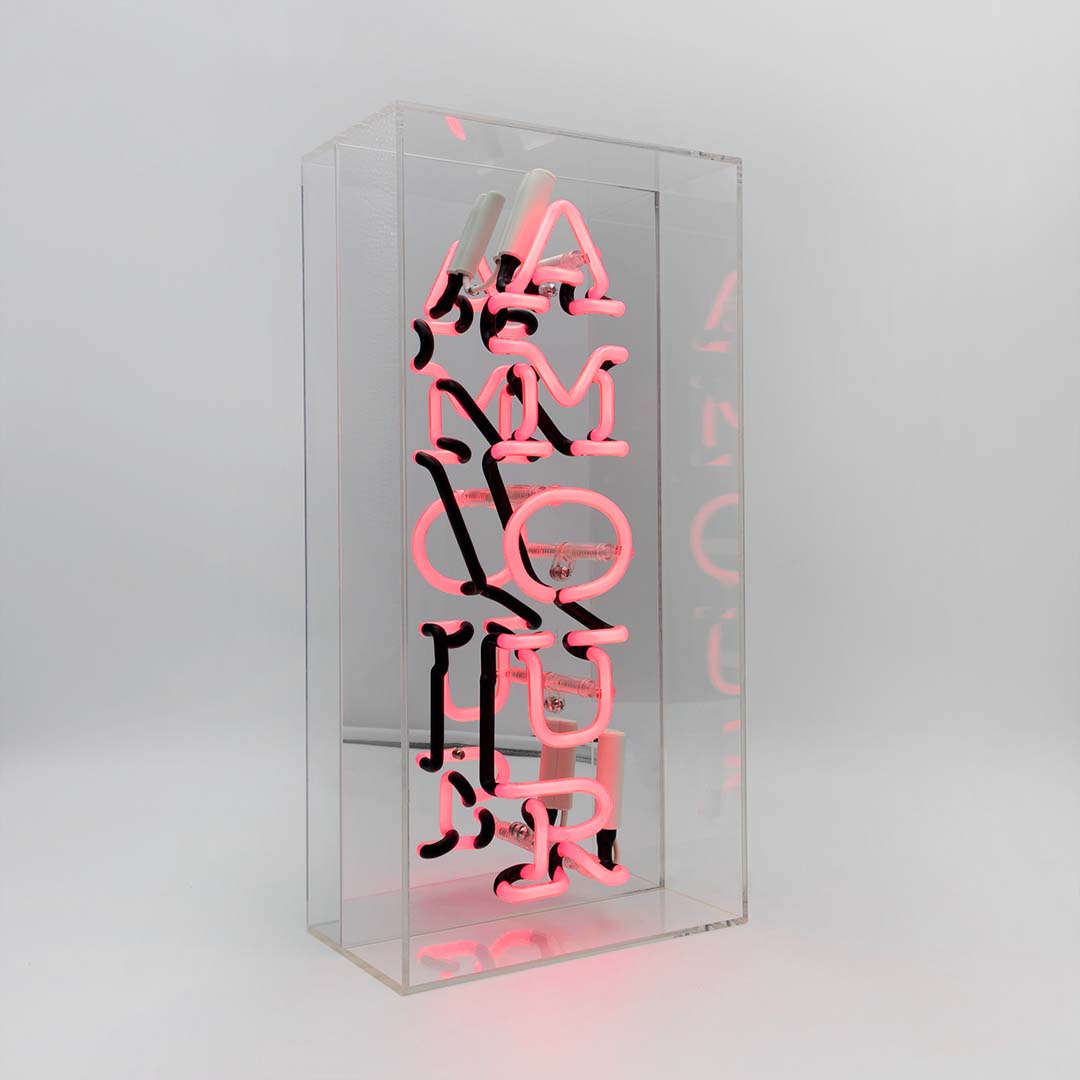 Enseigne néon en verre 'Amour'  - à venir