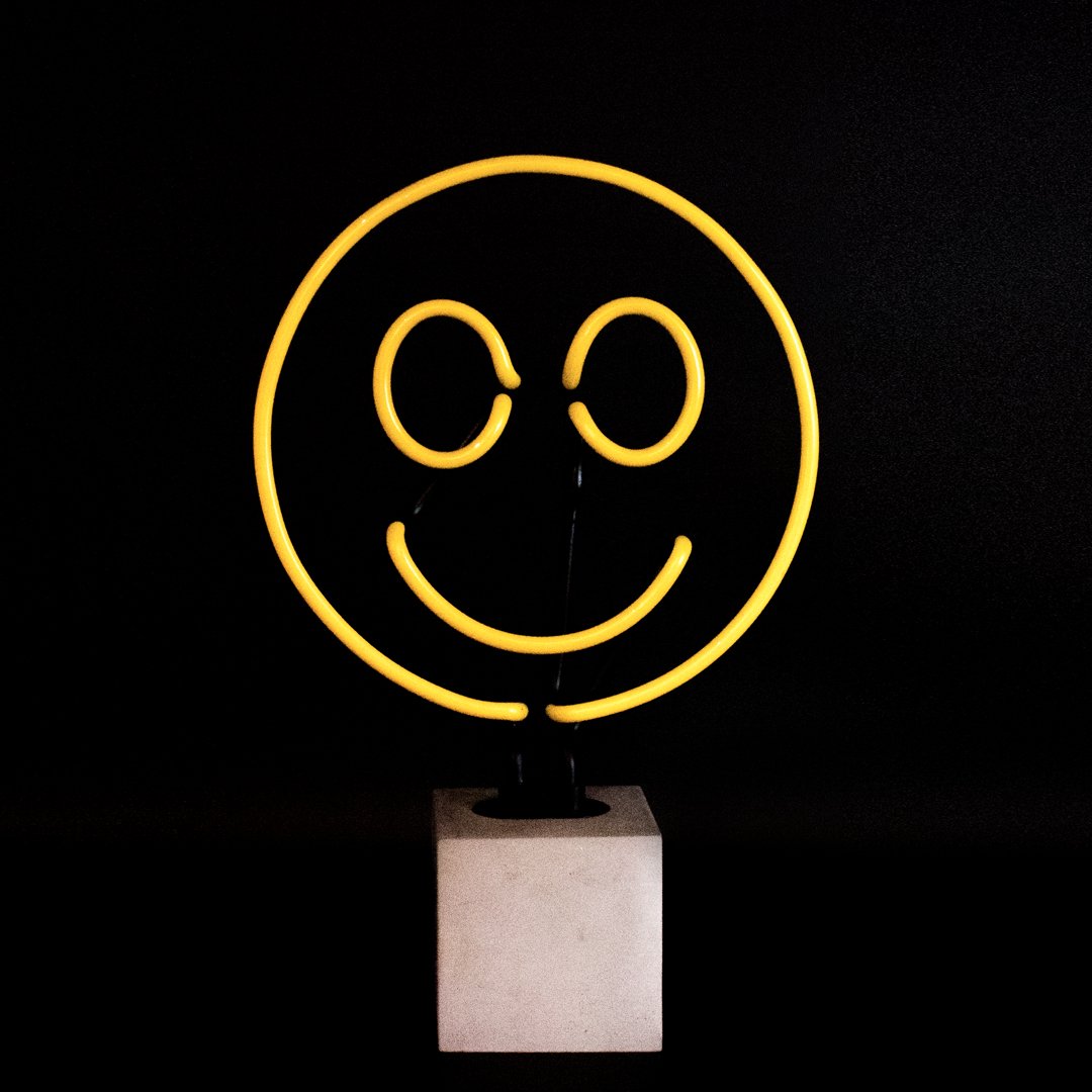 Neon 'Smiley' Sign - Locomocean