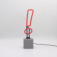 Neonschild 'Ausrufezeichen'