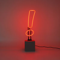 Neonschild 'Ausrufezeichen'