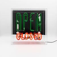 Großes Neonschild aus Glas 'Geöffnet / Geschlossen