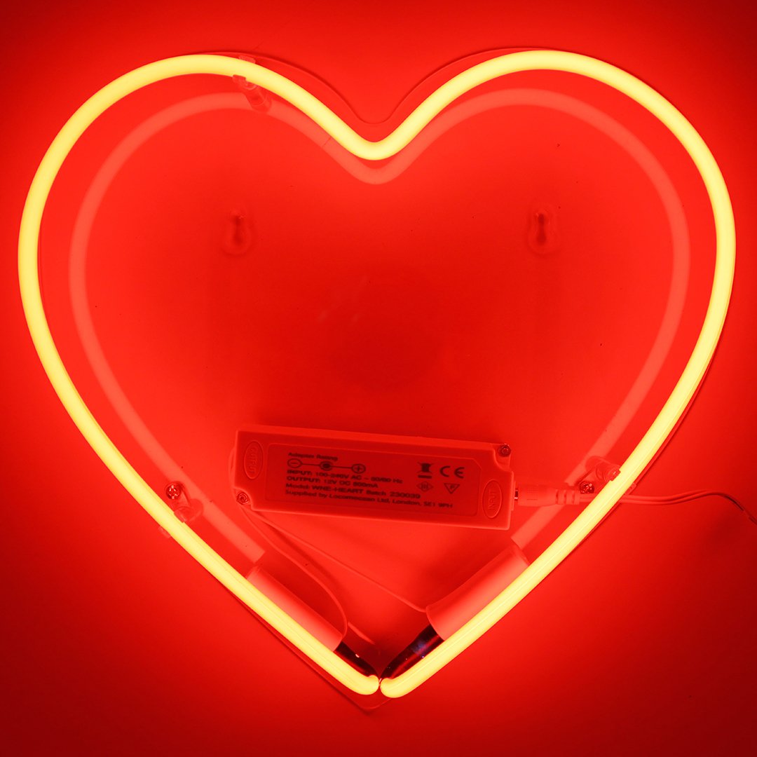 Neon Light ‘Heart’ Wall Sign - Locomocean
