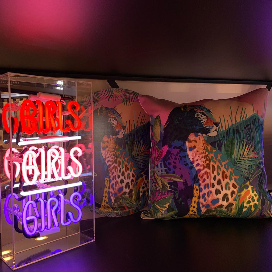 Insegna al neon in vetro 'Girls Girls Girls Girls