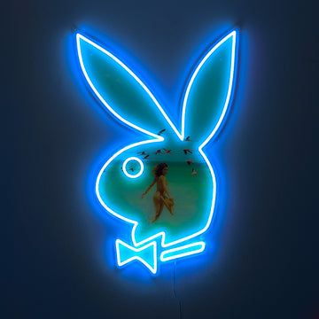 Playboy X Locomocean - Collage Playboy Bunny LED Wandhalterung Neon (Vorbestellung)