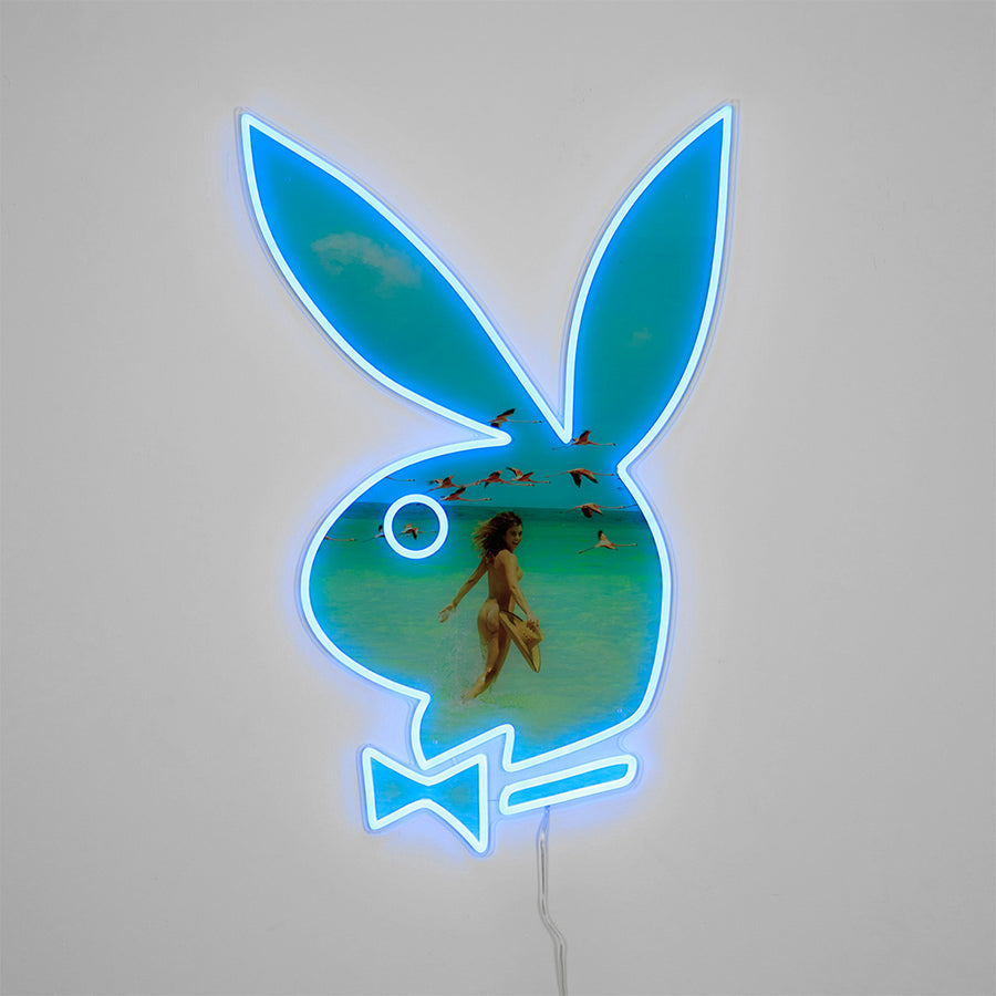 Playboy X Locomocean - Collage Playboy Bunny LED da montare a parete (in pre-ordine)