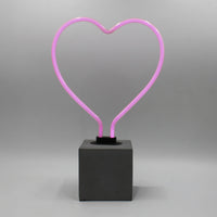 "Heart" en néon avec base en béton  
