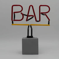 Insegna "Bar" al neon