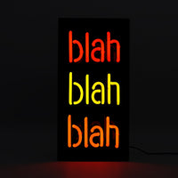 Panneau néon en verre 'Blah Blah Blah' - Acrylique noir