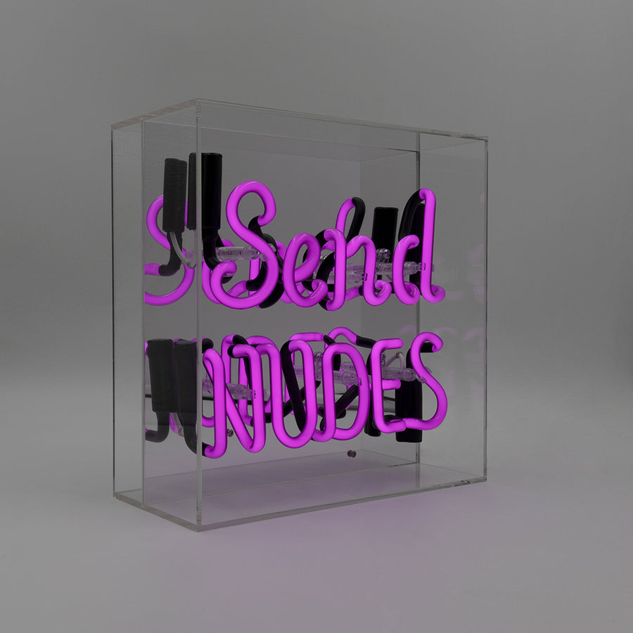 Cartello al neon in vetro 'Send Nudes' (Invia nudi)