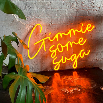 Cartello da parete a LED al neon arancione 'Gimme Some Suga'