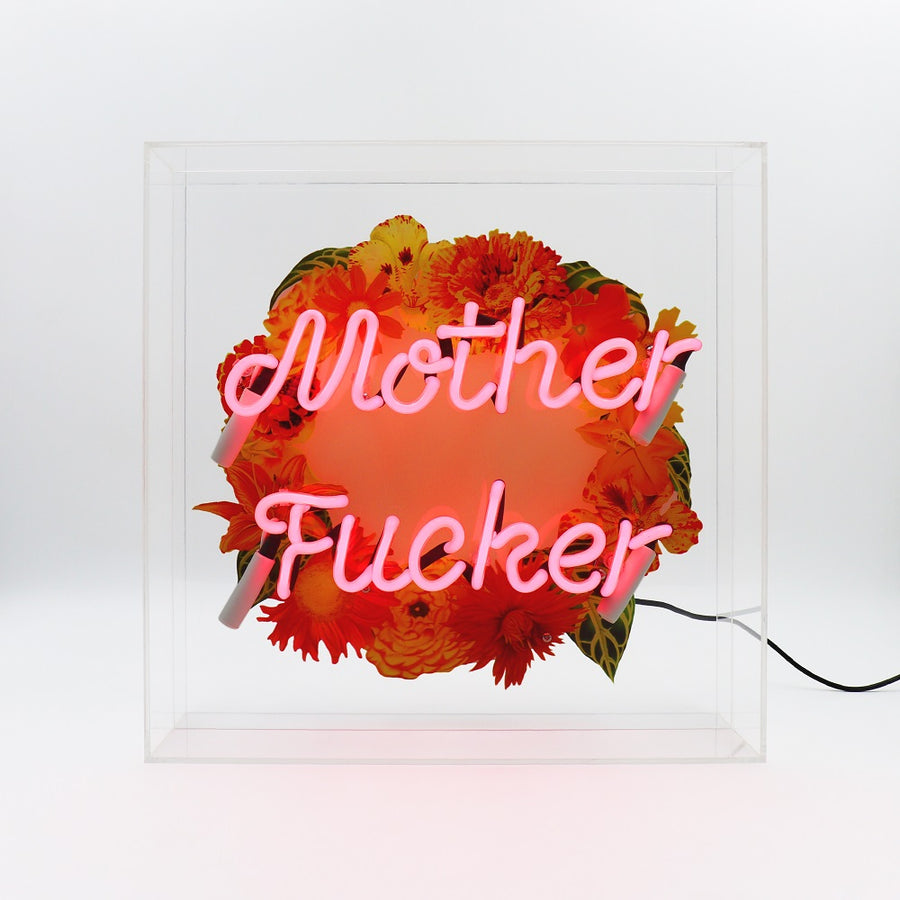 Insegna al neon in vetro di grandi dimensioni 'Mother F*cker'.