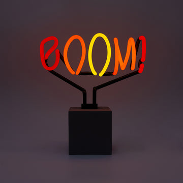 Cartello "Boom" al neon