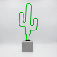 "Cactus" en néon avec base en béton  