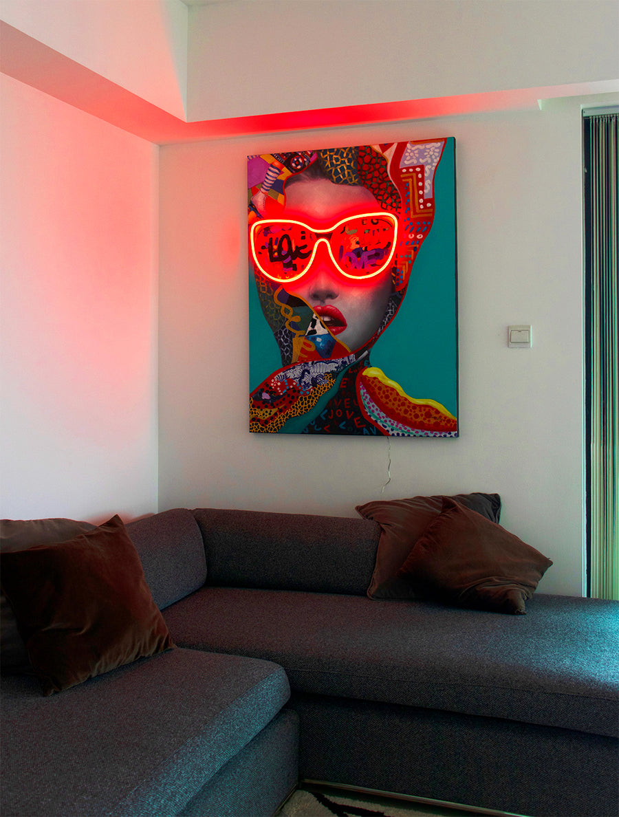 'Chic Woman' Wall Artwork with LED Neon - STANDARD