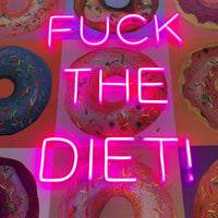 Oeuvre d'art murale 'F the Diet' avec néon LED (R rated) - PETIT